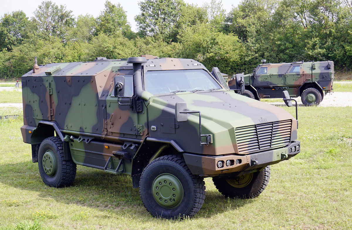 KMW-DINGO3-4x4-01