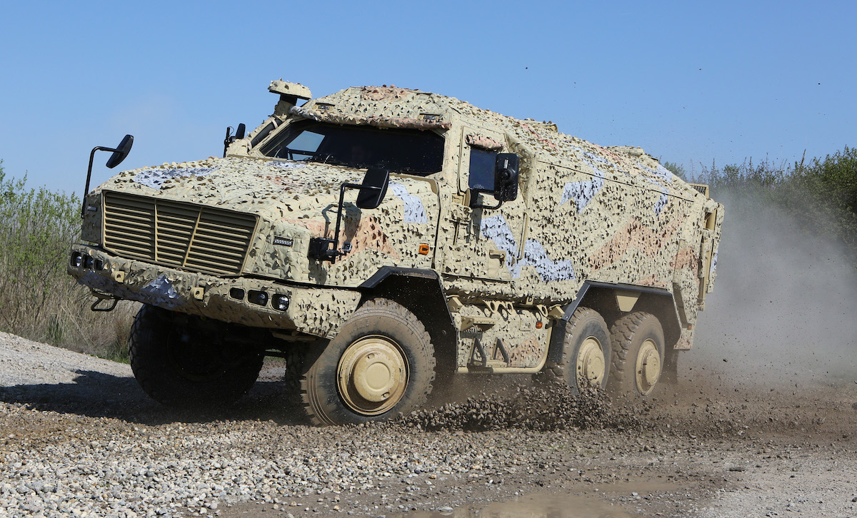 KMW-DINGO3-6x6-01